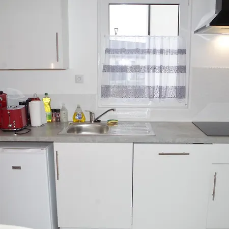 Daire Grand Studio La Sensee - Parking Prive, Terrasse, Netflix, Au Calme